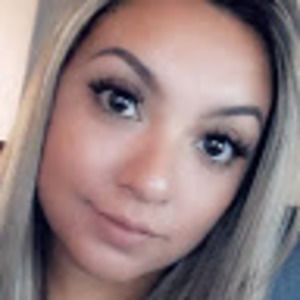 Meet your Posher, Claudia